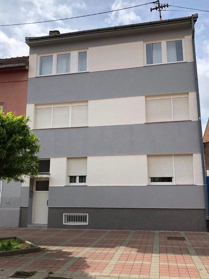 Apartman Bloom 奥西耶克 外观 照片